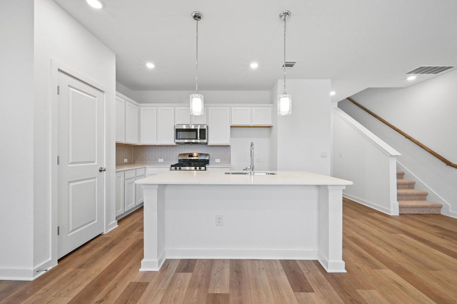 Furnished interior view inside a new home in , Buda (Image 4).