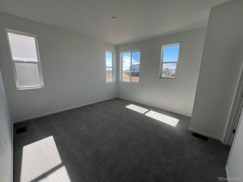 Spacious, unfurnished interior of a new home in Skyview at High Point, Aurora (Image 8). Spacious, unfurnished interior of a new home in Skyview at High Point, Aurora (Image 8).