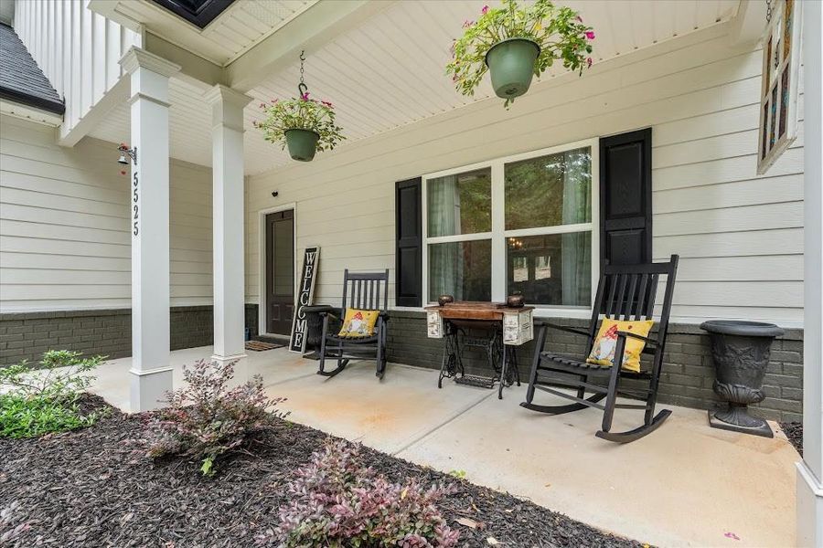 Exterior details and patio area of a home in , Villa Rica (Image 34).