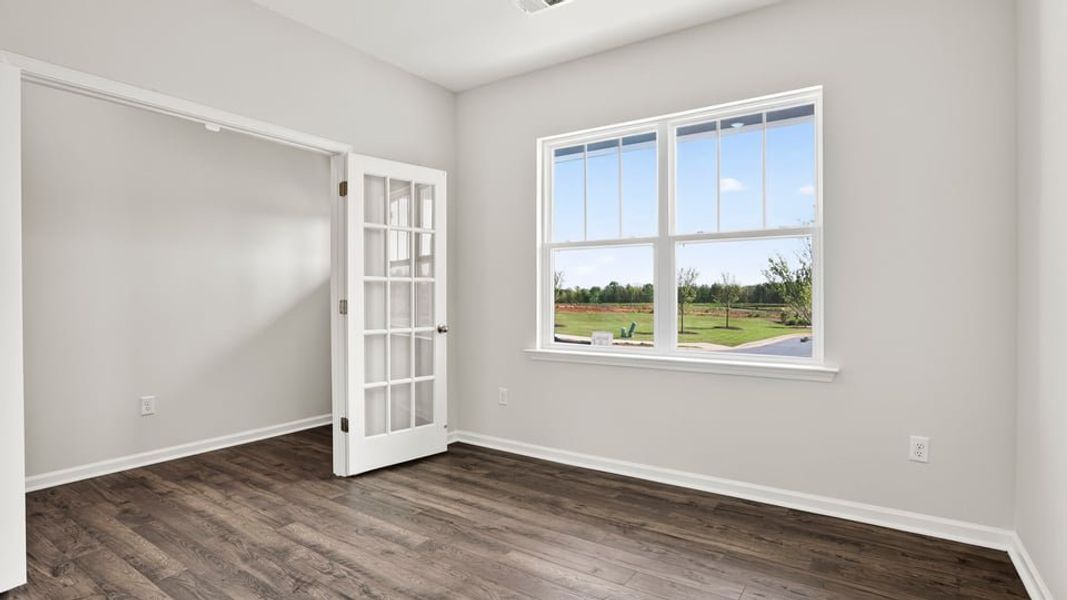 Spacious, unfurnished interior of a new home in Spring Ridge, Anderson (Image 19).