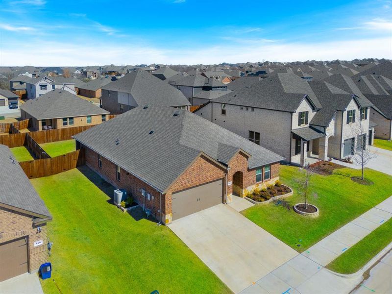 Bird's eye view with a residential view