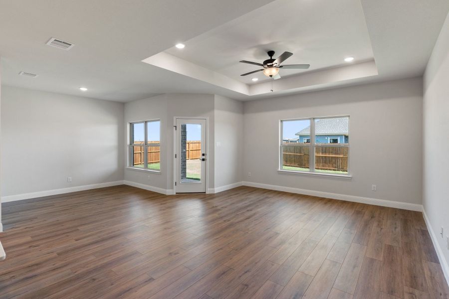 Spacious, unfurnished interior of a new home in Waverly Estates, Nevada (Image 61).