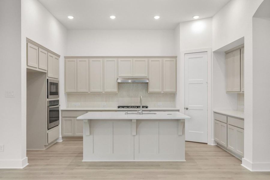 Furnished interior view inside a new home in Evergreen, Conroe (Image 3). Furnished interior view inside a new home in Evergreen, Conroe (Image 3).