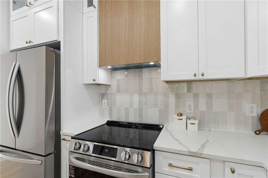 Furnished interior view inside a new home in , Atlanta (Image 14).