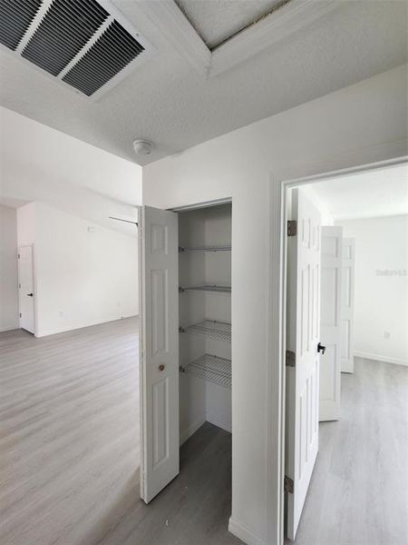 Spacious, unfurnished interior of a new home in , Dunnellon (Image 13).