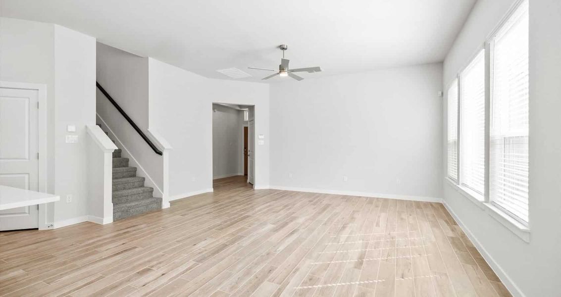 Spacious, unfurnished interior of a new home in Trace, San Marcos (Image 13).