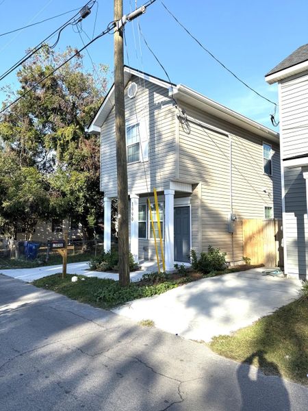 Exterior details and patio area of a home in , North Charleston (Image 21).