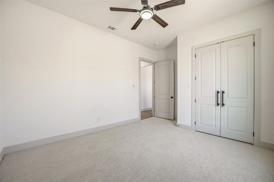 Spacious, unfurnished interior of a new home in , Glen Rose (Image 21). Spacious, unfurnished interior of a new home in , Glen Rose (Image 21).