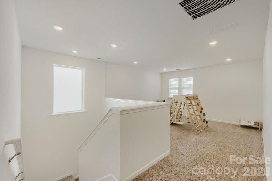 Spacious, unfurnished interior of a new home in , Midland (Image 22).