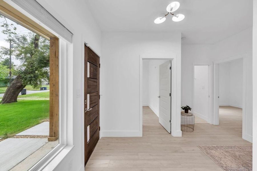 Spacious, unfurnished interior of a new home in , Dallas (Image 25).