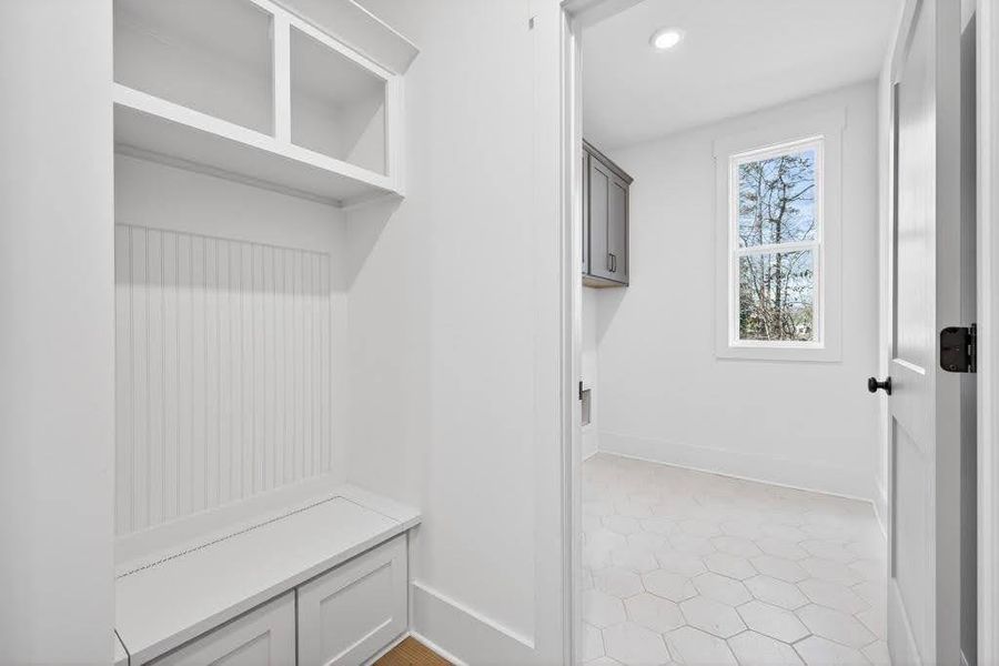 Spacious, unfurnished interior of a new home in Livingstone Park, Kennesaw (Image 22).