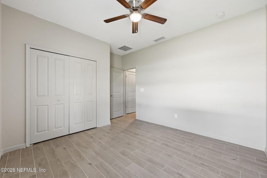 Spacious, unfurnished interior of a new home in , Jacksonville (Image 22).