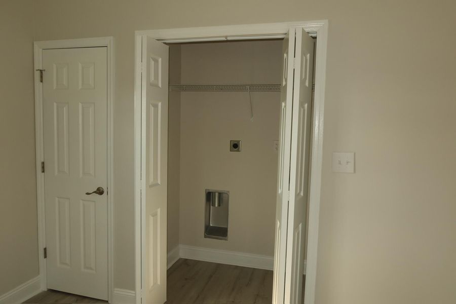 Spacious, unfurnished interior of a new home in , Santee (Image 5).