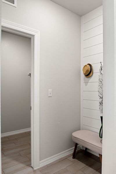 Furnished interior view inside a new home in Paseos Del Este, Horizon City (Image 15).