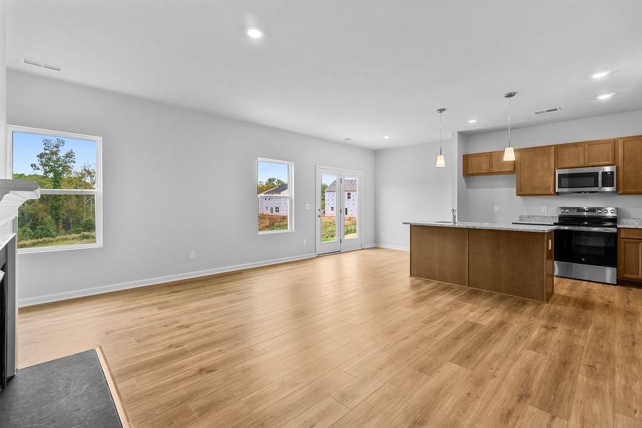 Spacious, unfurnished interior of a new home in Bell West, Kernersville (Image 18).