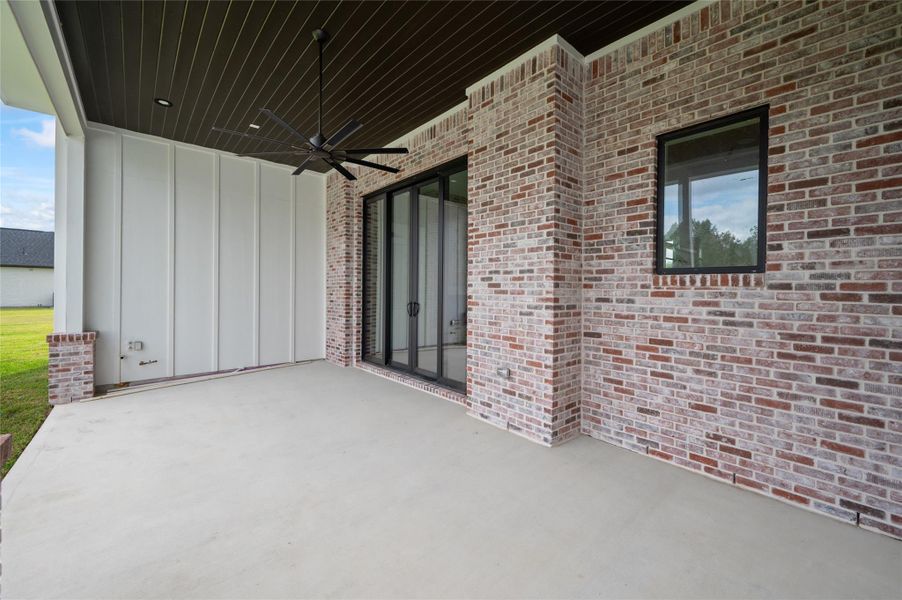 Exterior details and patio area of a home in , Montgomery (Image 4).