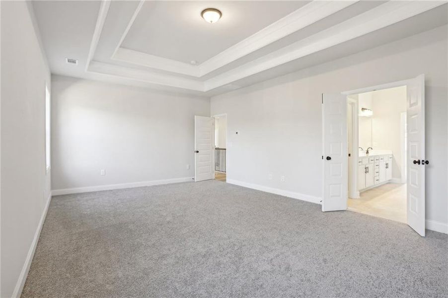 Spacious, unfurnished interior of a new home in Ponderosa Farms Reserve, Gainesville (Image 25).