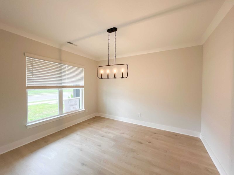 Spacious, unfurnished interior of a new home in Saundersville Station, Hendersonville (Image 11).