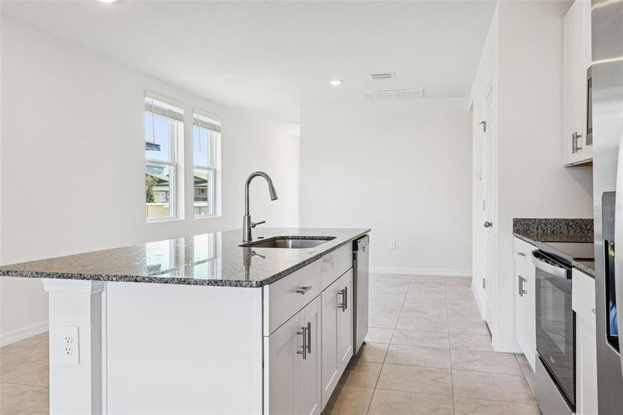 Furnished interior view inside a new home in , Lake Alfred (Image 6).