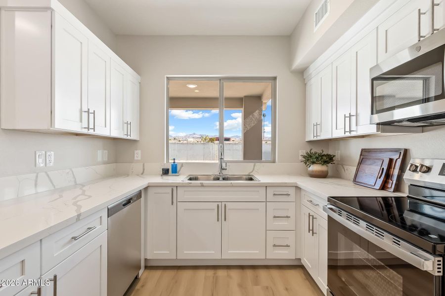 16-web-or-mls-JON00162