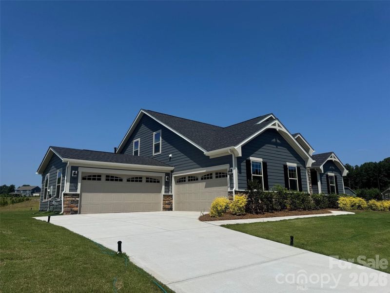 4-car Garage 4-car Garage