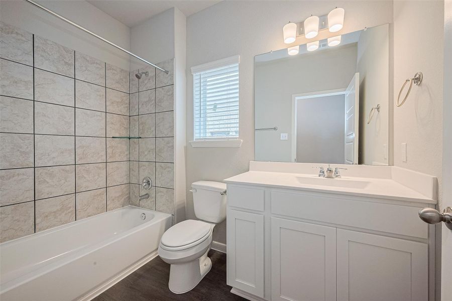 Furnished interior view inside a new home in Woodland Lakes, Huffman (Image 10). Furnished interior view inside a new home in Woodland Lakes, Huffman (Image 10).