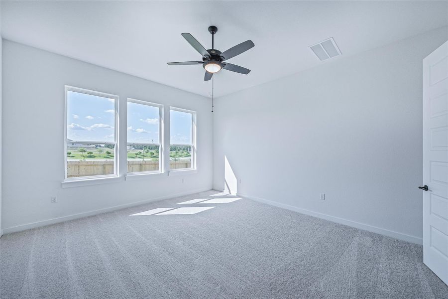 Spacious, unfurnished interior of a new home in , Buda (Image 29).