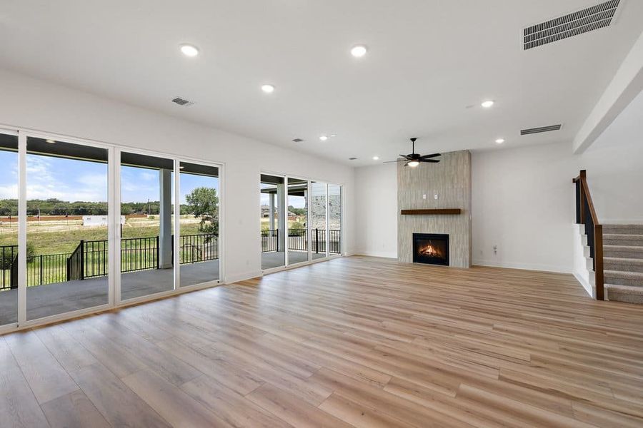 Spacious, unfurnished interior of a new home in Lariat, Liberty Hill (Image 37).