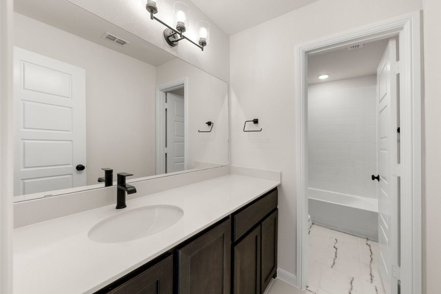 Furnished interior view inside a new home in Park Hills, Rockwall (Image 27).