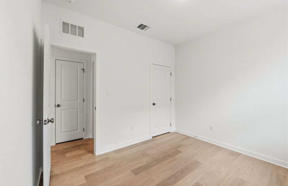 Spacious, unfurnished interior of a new home in La Cima, San Marcos (Image 45).
