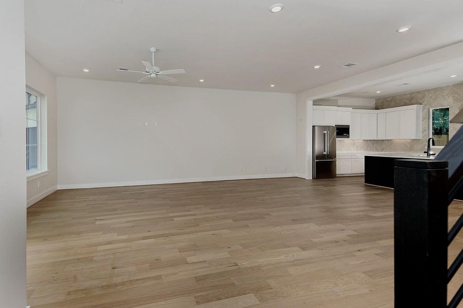 Spacious, unfurnished interior of a new home in , The Woodlands (Image 30). Spacious, unfurnished interior of a new home in , The Woodlands (Image 30).