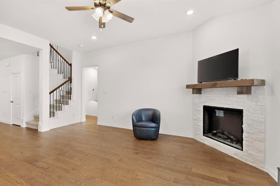 Spacious, unfurnished interior of a new home in Verandah, Royse City (Image 14).
