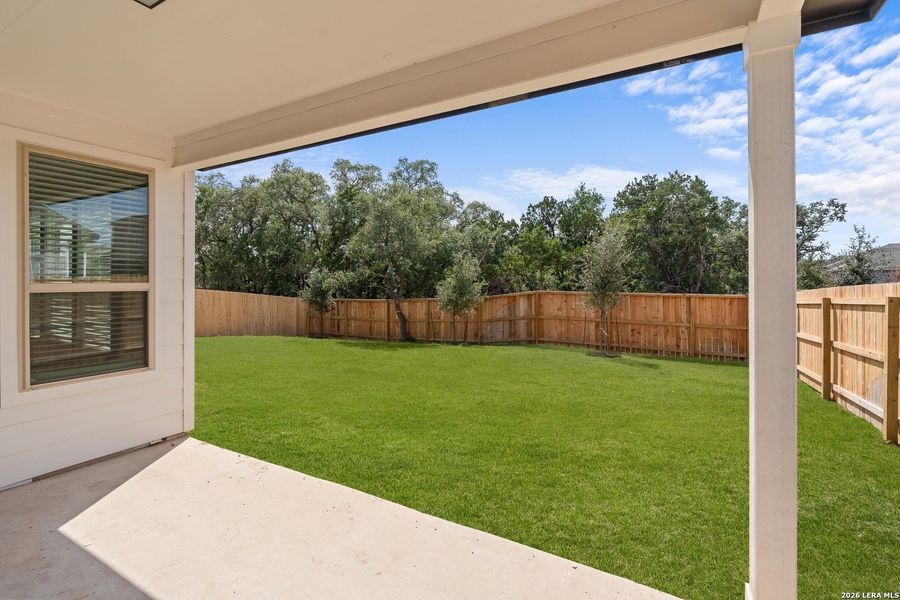 Exterior details and patio area of a home in Davis Ranch, San Antonio (Image 4).