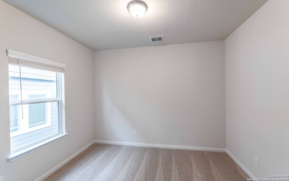 Spacious, unfurnished interior of a new home in Hickory Ridge, Elmendorf (Image 8).