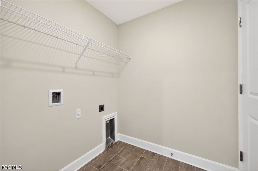 Spacious, unfurnished interior of a new home in Cape Coral, Cape Coral (Image 23). Spacious, unfurnished interior of a new home in Cape Coral, Cape Coral (Image 23).