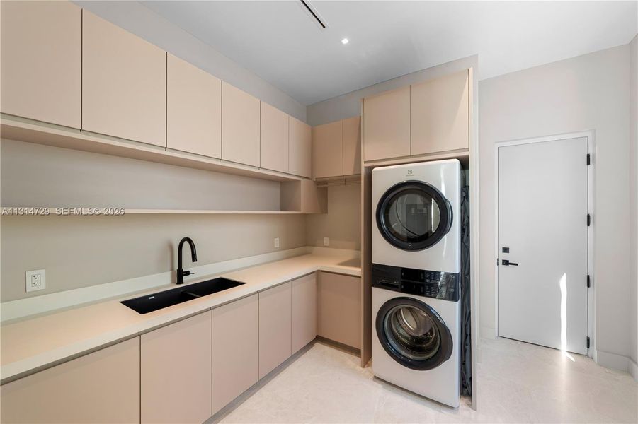 Furnished interior view inside a new home in , North Miami Beach (Image 19).