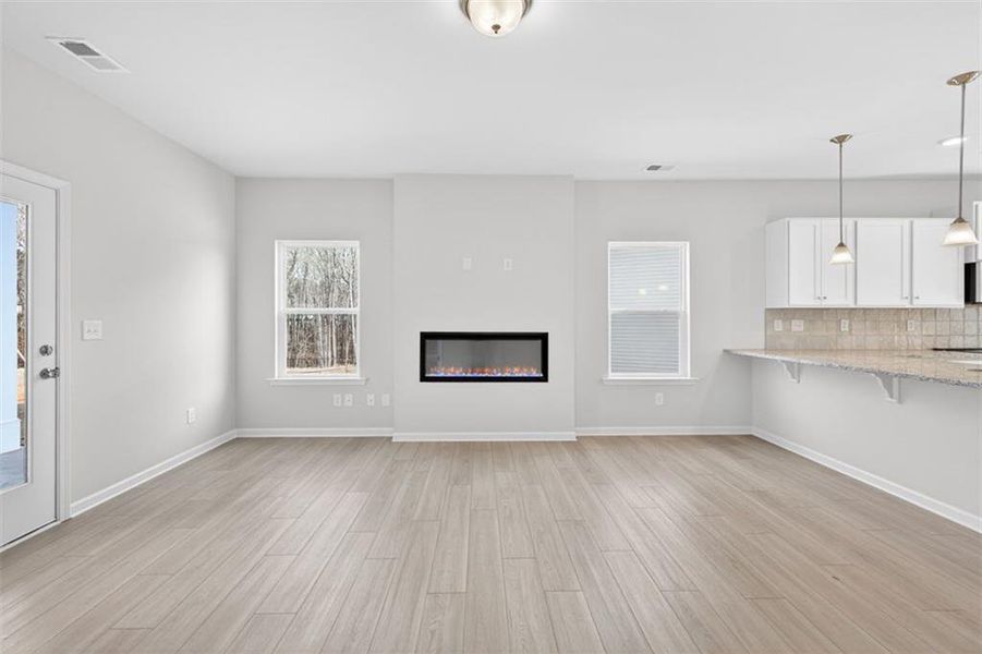 Spacious, unfurnished interior of a new home in Allen Manor, Hoschton (Image 32).
