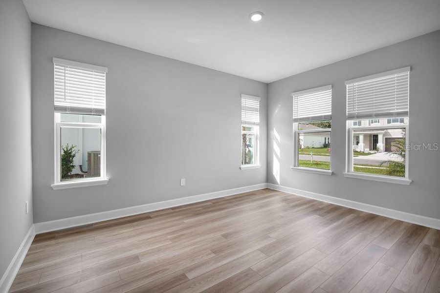 Spacious, unfurnished interior of a new home in Timber Ridge, Plant City (Image 21).