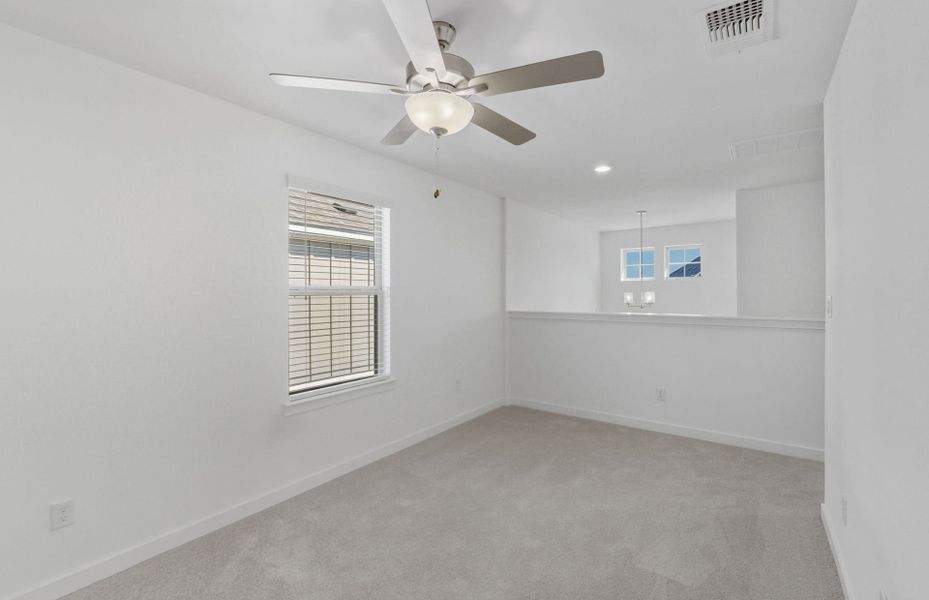 Spacious, unfurnished interior of a new home in Santa Rita Ranch, Liberty Hill (Image 33).