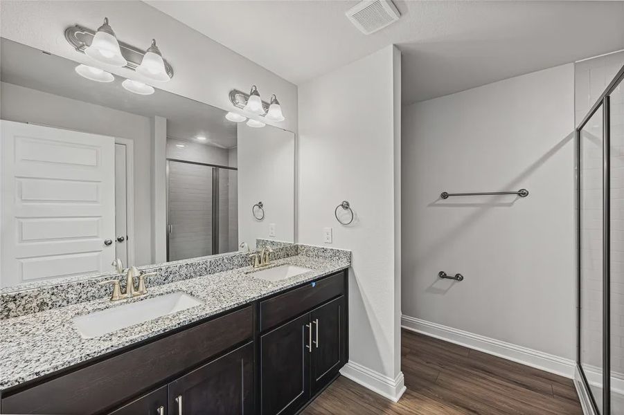 Furnished interior view inside a new home in Stonebrooke, Conroe (Image 5).