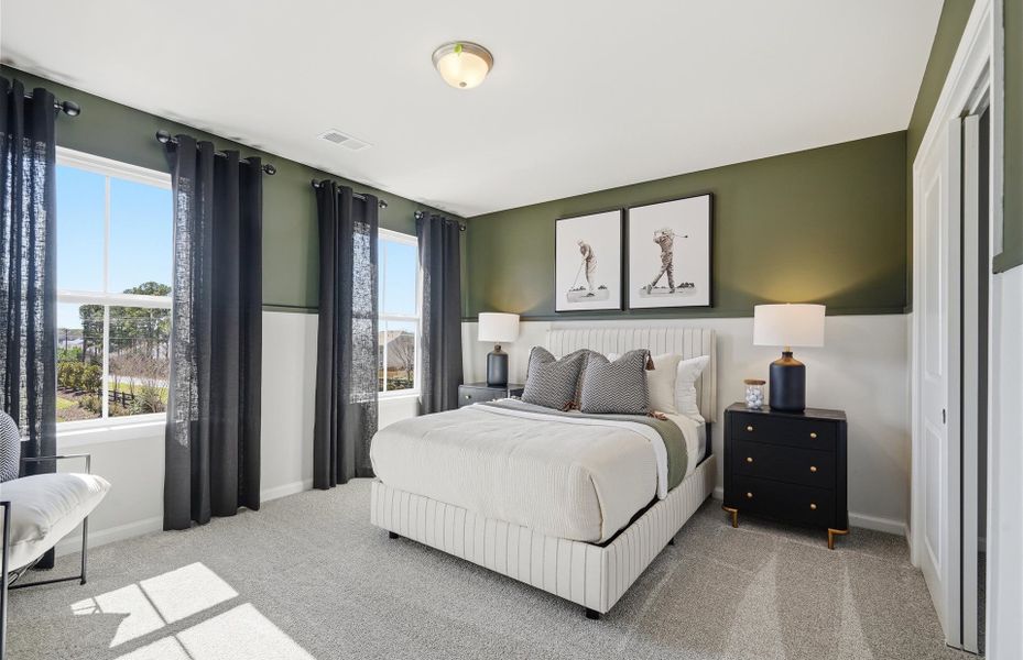 Representative furnished interior of a home built from the Valen by Pulte Homes in Harrington, Greenville (Image 10).