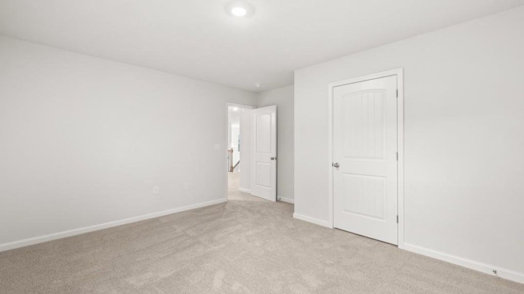 Spacious, unfurnished interior of a new home in Butner Estates, South Fulton (Image 11).