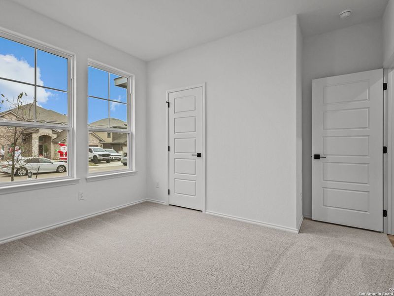 Spacious, unfurnished interior of a new home in Horizon Pointe, San Antonio (Image 32). Spacious, unfurnished interior of a new home in Horizon Pointe, San Antonio (Image 32).