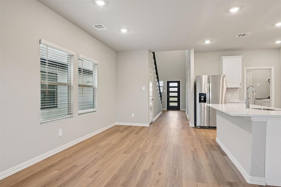 Spacious, unfurnished interior of a new home in Lakehaven - Spring Series, Farmersville (Image 24).