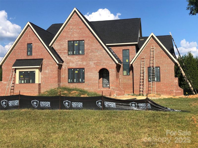 Image 2 of a home in . Image 2 of a home in .