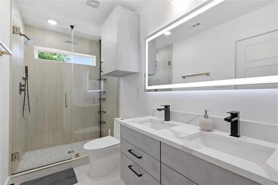 Furnished interior view inside a new home in , Dallas (Image 19).