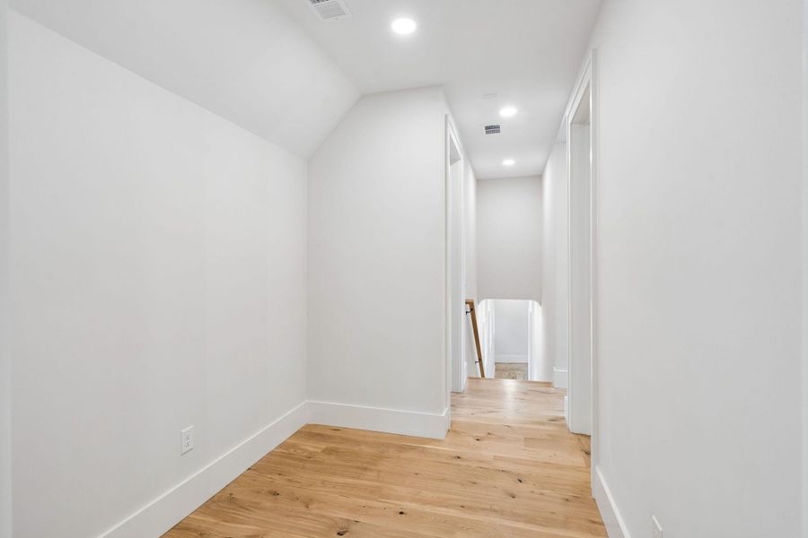 Spacious, unfurnished interior of a new home in , Johns Island (Image 102).