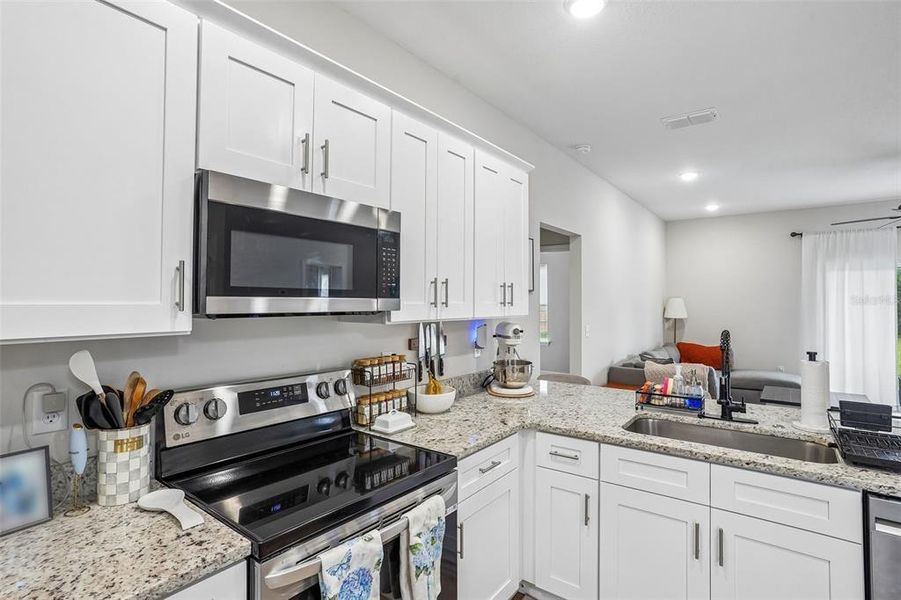 Furnished interior view inside a new home in , Umatilla (Image 15).