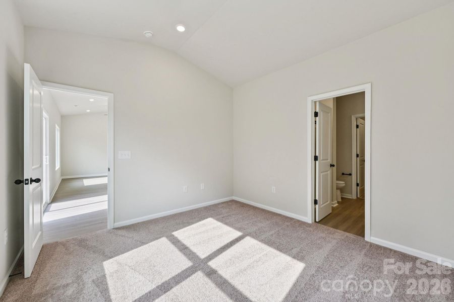 Spacious, unfurnished interior of a new home in Willow Estates, Shelby (Image 15).