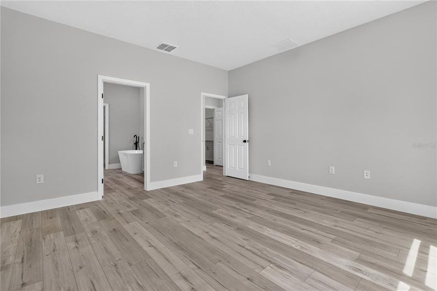 Spacious, unfurnished interior of a new home in , Palm Bay (Image 26). Spacious, unfurnished interior of a new home in , Palm Bay (Image 26).